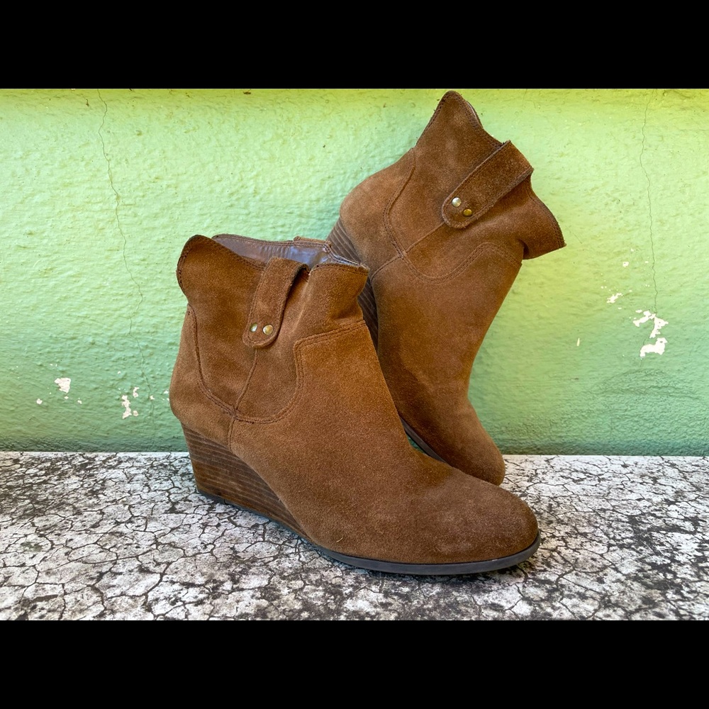 Lucky Brand boots, size 7.5, brown suede